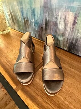 bussola Peggy Tumbled Metallic Pewter Crisscross Sandals